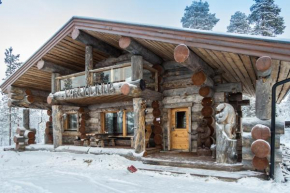 Spectacular Rural Log House with 2 Saunas next to a beautiful lake